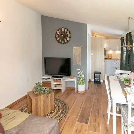 Studio Eufemia Apartment Sutomiscica